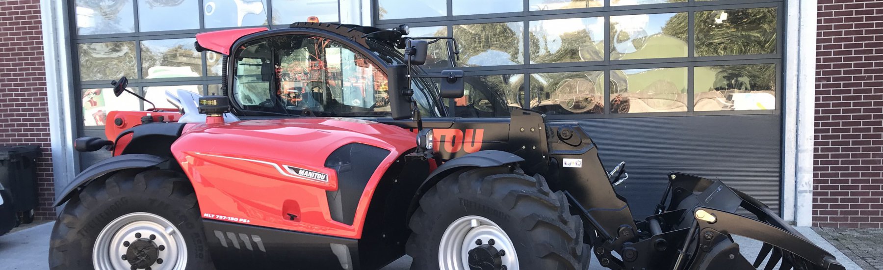 De sneeuw is gesmolten dus het werk voor deze Terex shovel als terrein chef zit er weer op