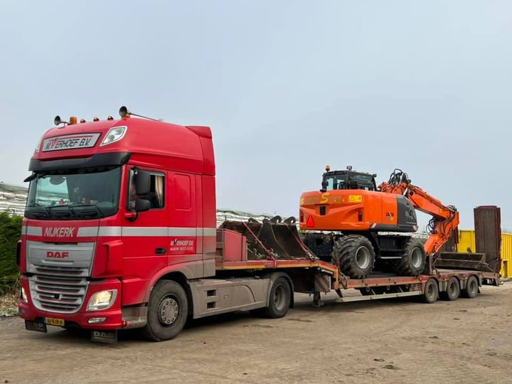 Aflevering Hitachi Zaxis 145W mobiele kraan aan Loonbedrijf M Verhoef BV!