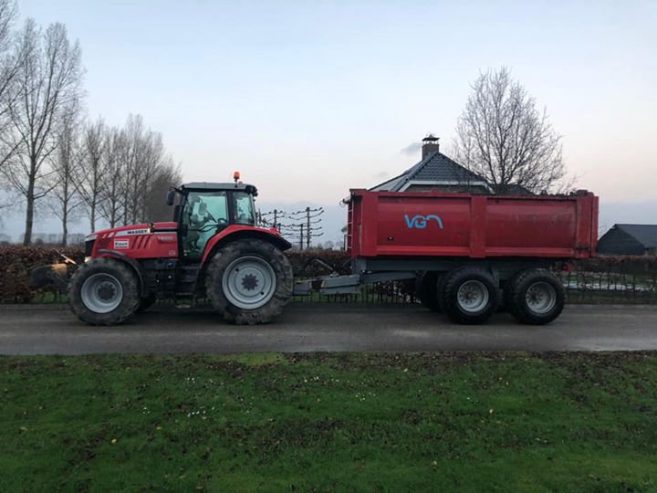 VGM baggerkipper voor loonbedrijf Kievit te Deil