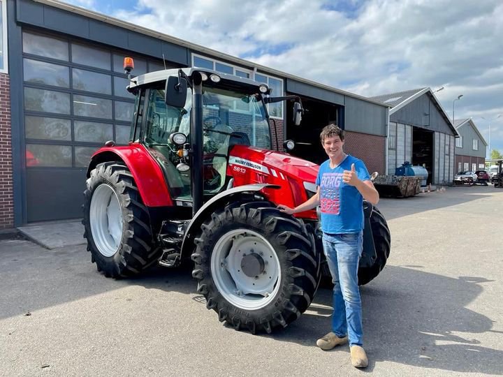 Aflevering Massey Ferguson 5613 Dyna-4 aan Tober dienstverlening!