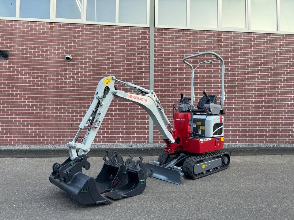 Compact, maar niet te stoppenPast overal tussendoor, maar werkt alsof ie iets te bewijzen heeft We wensen J&J Stam veel werkplezier toe met deze mooie