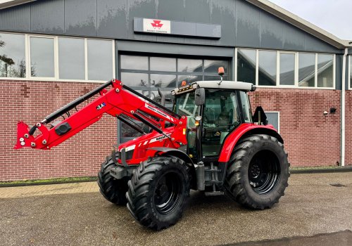 Aflevering Massey Ferguson 5440 met voorlader!